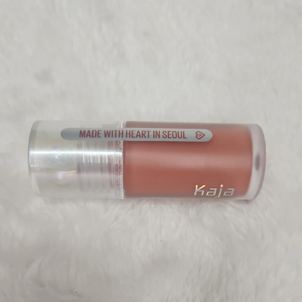 Kaja Juicy Glass Lip Oil In Fig Smoothie